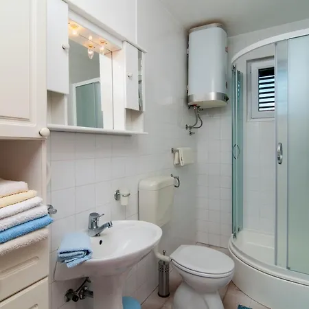 By The Sea Vinisce, Trogir - 6015 شقة Vinišće