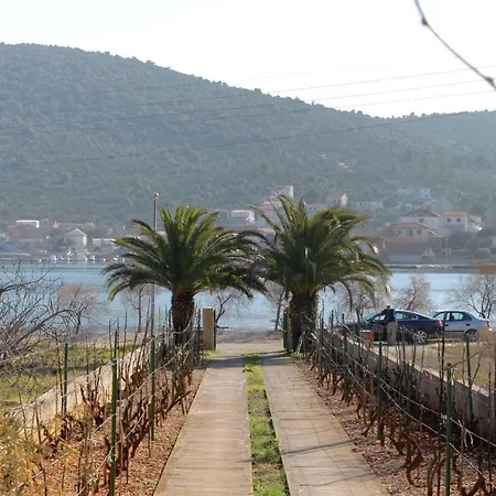 شقة By The Sea Vinisce, Trogir - 6015 Vinišće